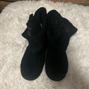 Ugg sweater boots black